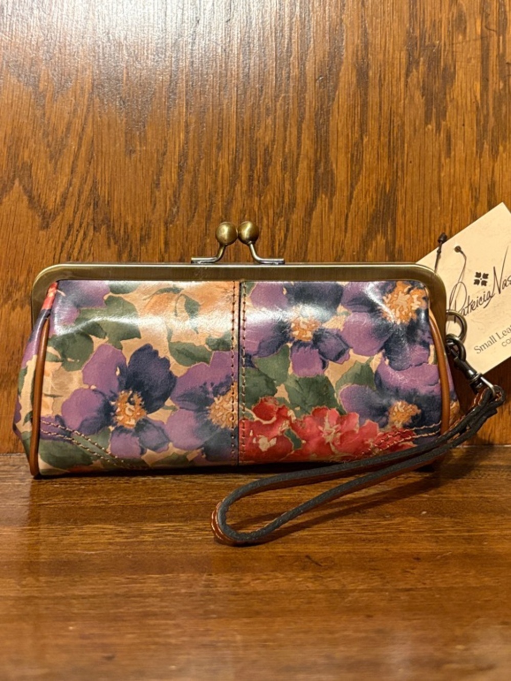 NWT-Patricia Nash-Renna Frame Kiss-Lock Wristlet Wallet-French Hydrangeas-$79 - Picture 5 of 13
